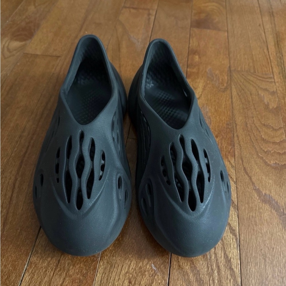 Yeezy Black Athletic Shoes